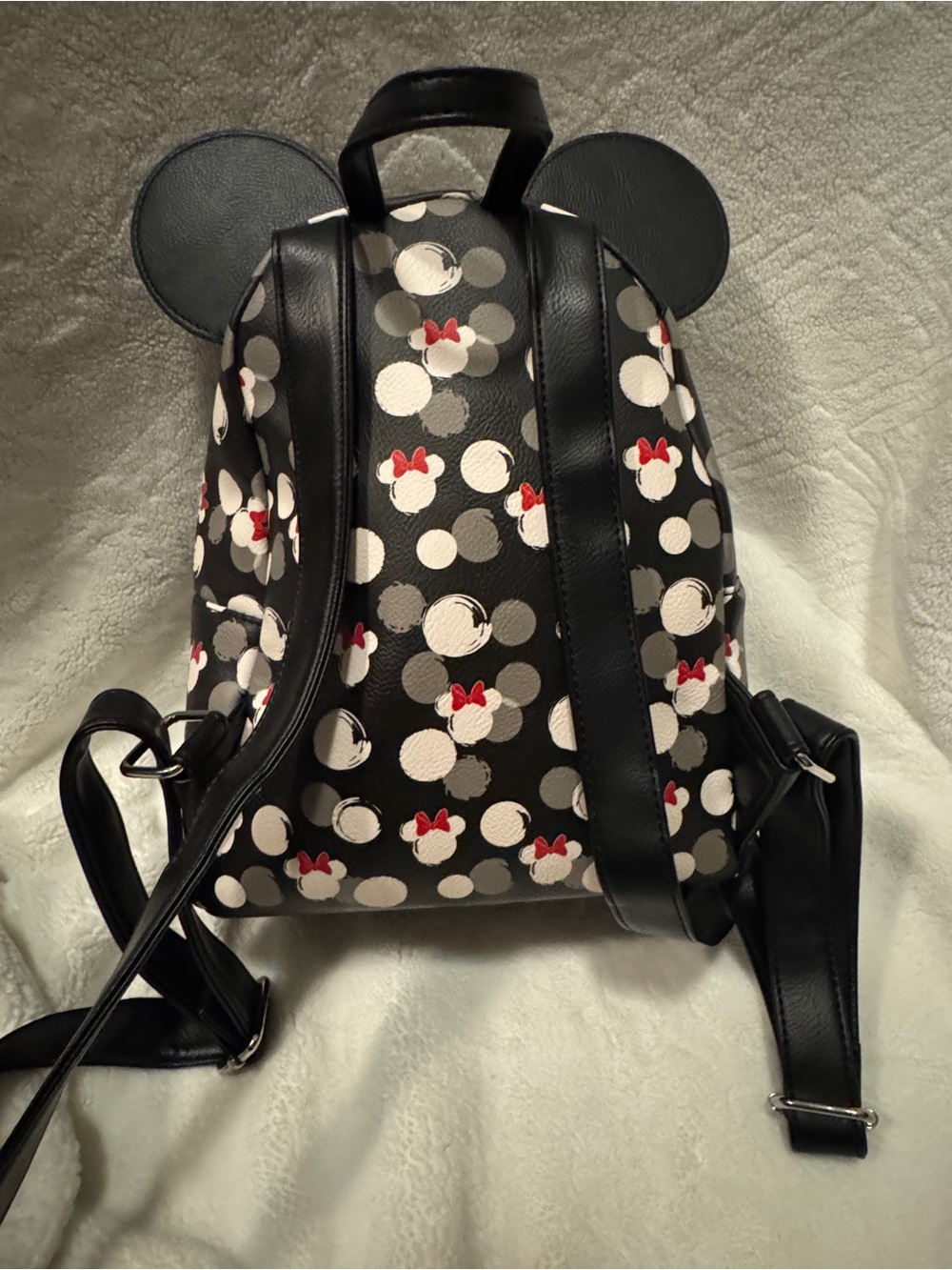 Loungefly Black, White and Red Minnie Mouse Bow Mini Backpack - Picture 3 of 7